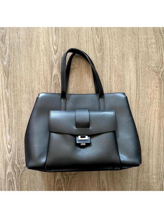 Handbags - Vintage Black Leather Y2K Women's Tote Bag